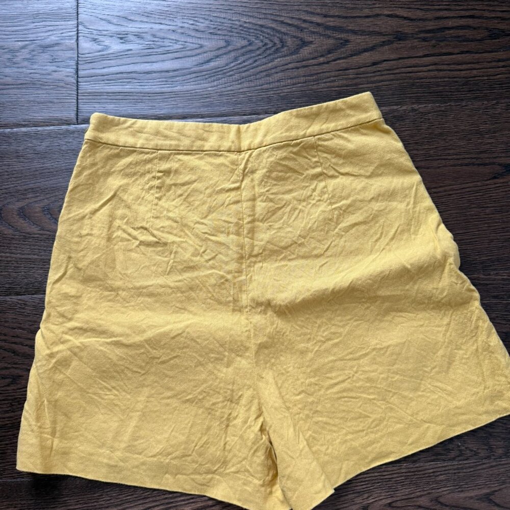 Theory | Linen Shorts - Picture 3 of 4